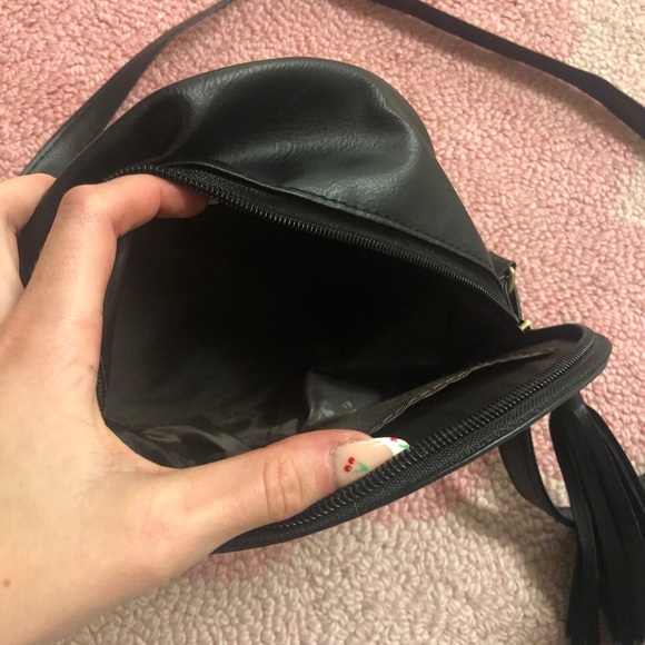 SOLD Circle Purse - black - Picture 5 of 5